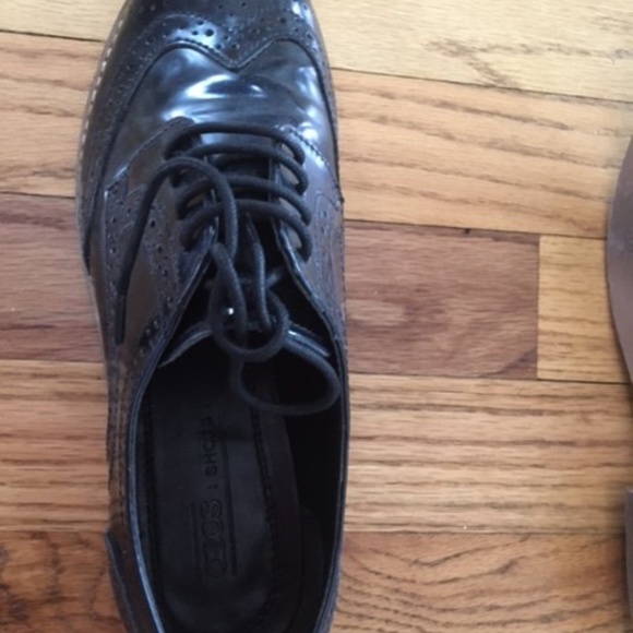 Navy Women's Leather Wingtips Size 6 - Picture 5 of 6